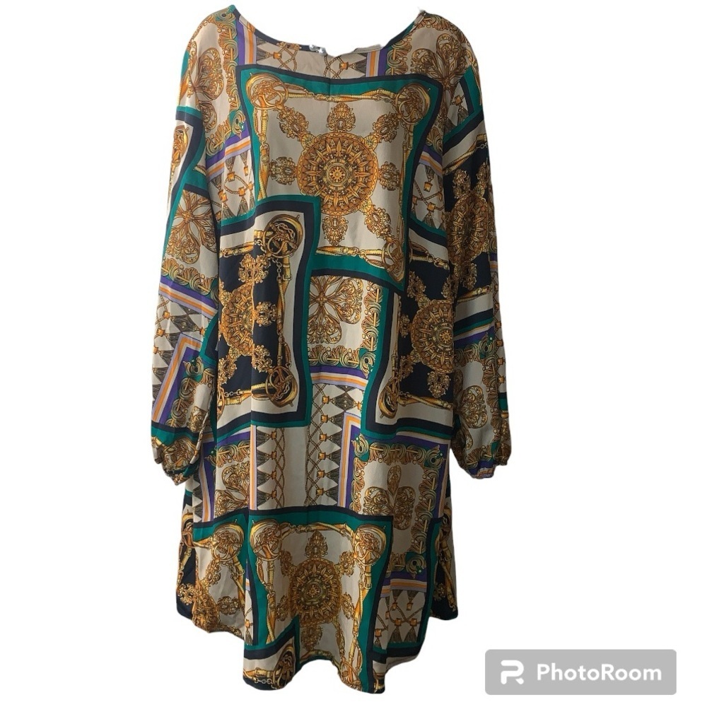 SHEIN SHIFT DRESS - Picture 2 of 5